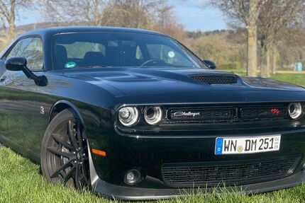 Dodge Challenger 18.000 km 47.000 &euro; Fellbach 70736