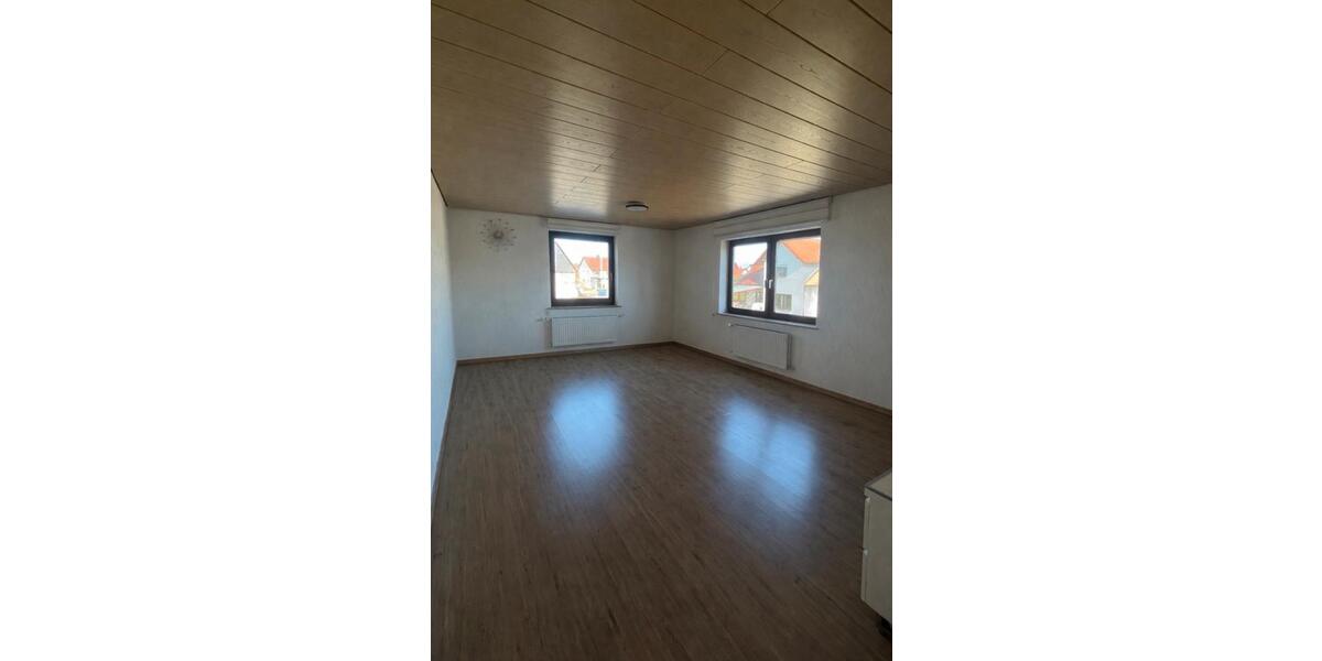 Etagenwohnung Laichingen - 4.5 Zimmer, 113 m&sup2;, 1.300&euro; | Angebot:26671464