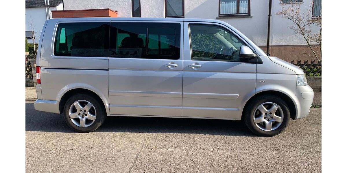 VW T5 Multivan 189.200 km 11.000 &euro; Gingen 73333