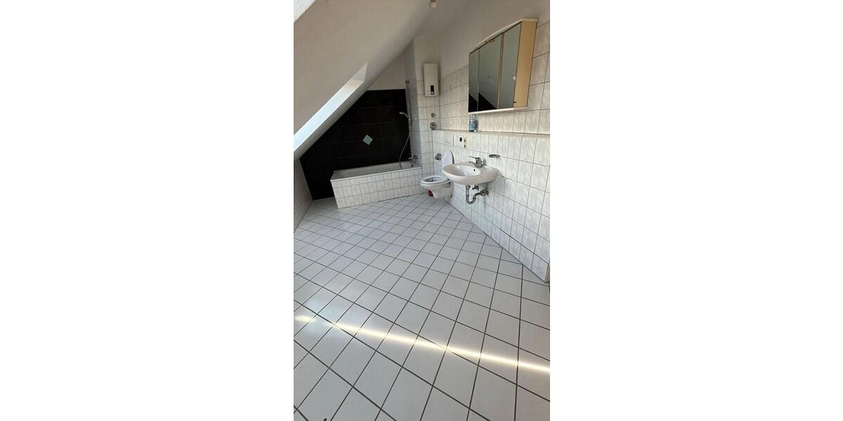 Maisonettenwohnung Göppingen - 3.5 Zimmer, 94 m&sup2;, 1.050&euro; | Angebot:25138385