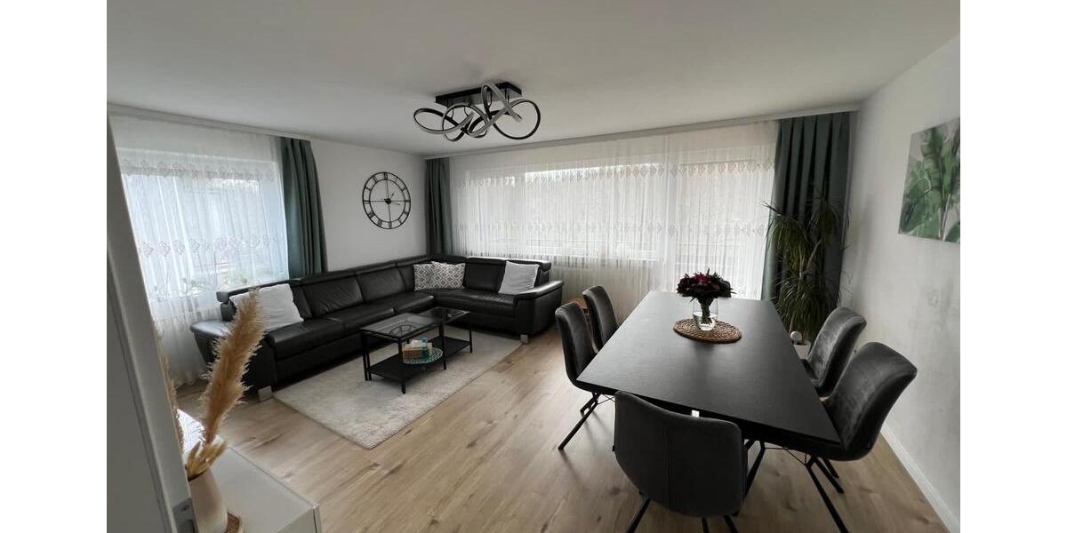 Etagenwohnung Nürtingen - 3 Zimmer, 83 m&sup2;, 1.200&euro; | Angebot:26023484