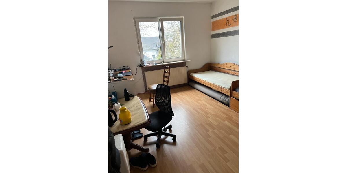 Etagenwohnung Eislingen (Fils) - 4 Zimmer, 110 m&sup2;, 1.500&euro; | Angebot:26018607