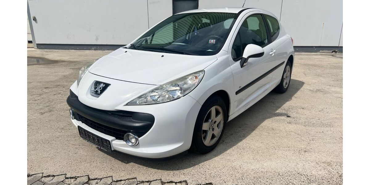 Peugeot 207 157.946 km 2.699 &euro; Uhingen 73066