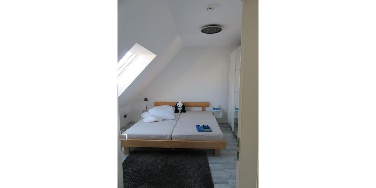 Provisionsfrei* Doppelhaushälfte mit zwei separaten Wohneinheiten, Stellplätzen, Balkon und Terrasse - Zweifamilienhaus Göppingen Faurndau | Angebot:26961593