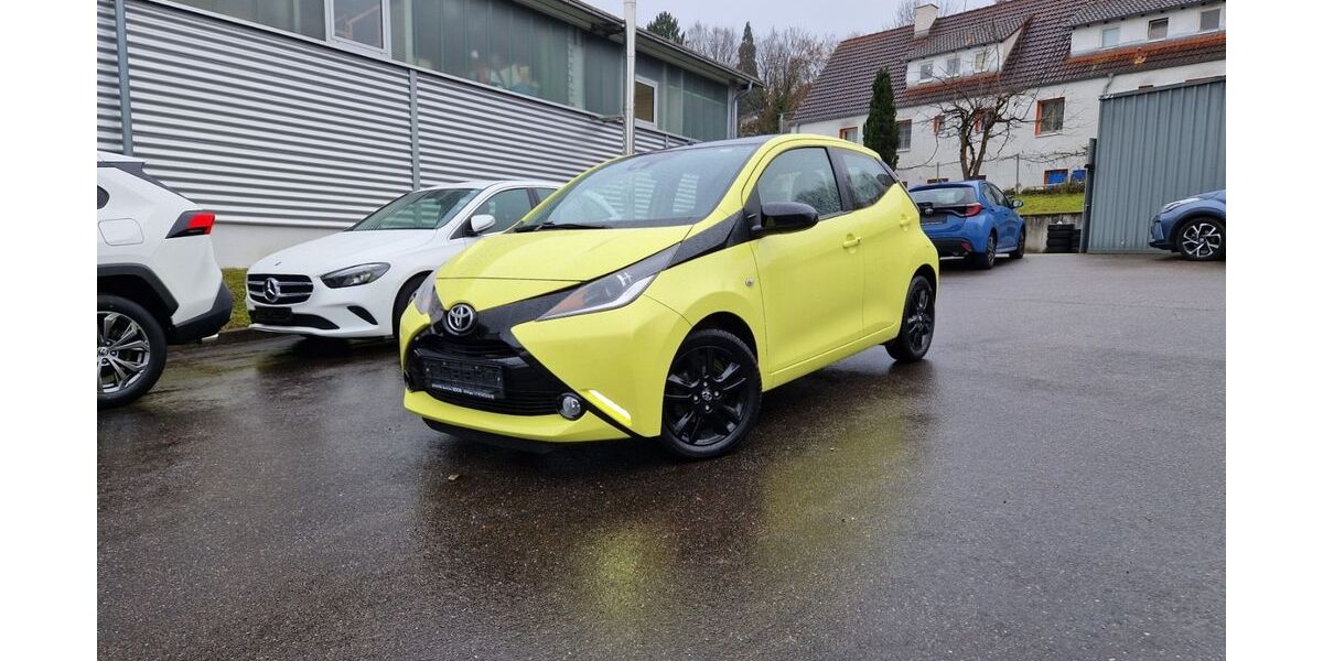 Toyota Aygo (X) 102.558 km 9.490 &euro; Nürtingen 72622