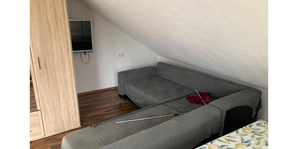Dachgeschoßwohnung Ostfildern - 3 Zimmer, 80 m&sup2;, 1.200&euro; | Angebot:24814658