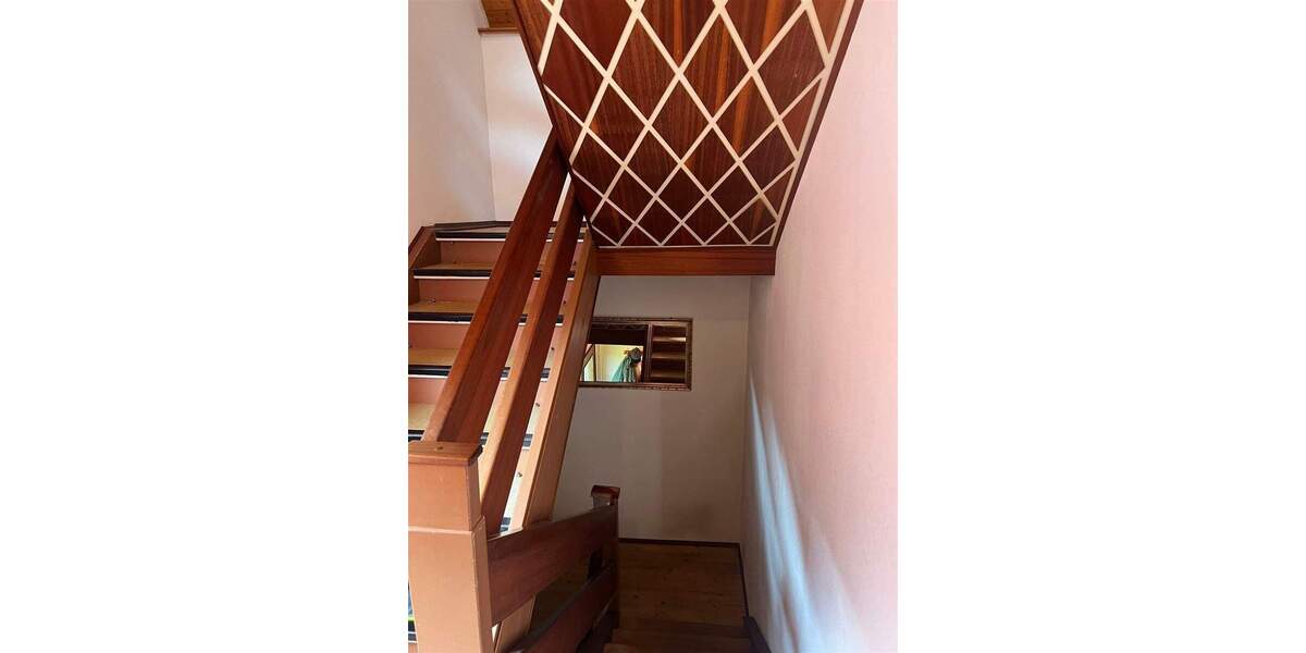 Doppelhaushälfte Wiesensteig - 7 Zimmer, 134 m&sup2;, 419.000&euro; | Angebot:25692829