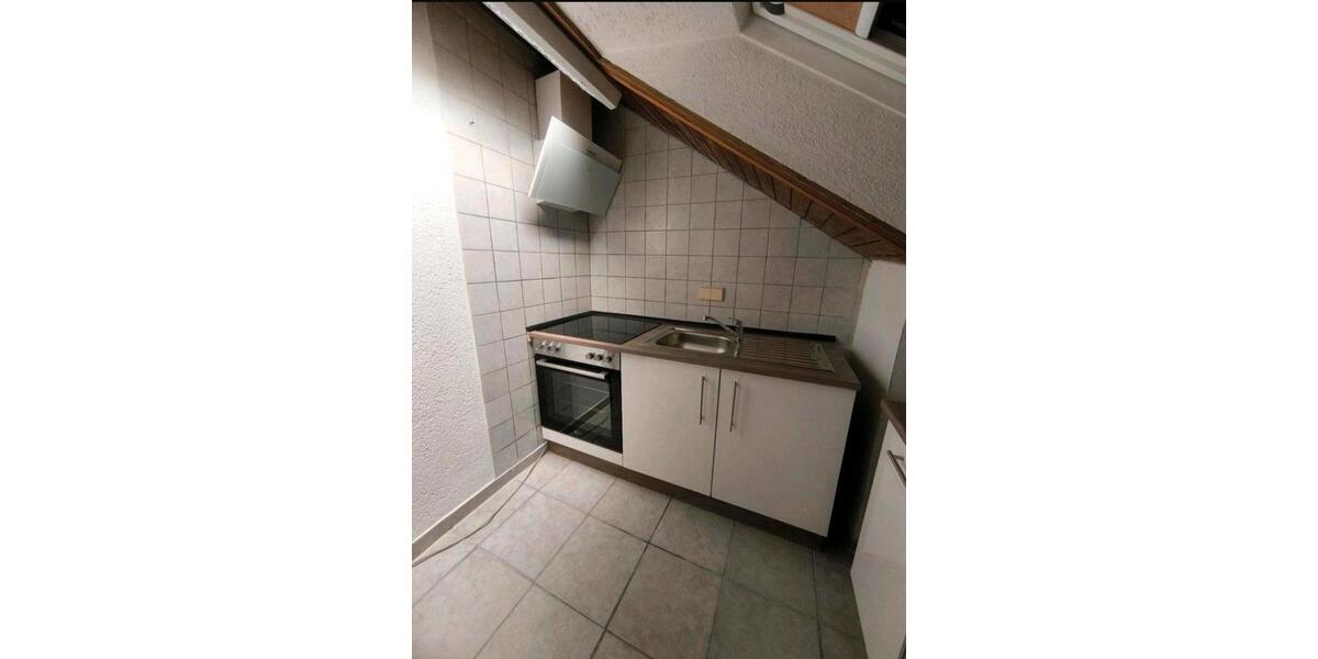 Dachgeschoßwohnung Göppingen Bruckwasen - 3 Zimmer, 75 m&sup2;, 925&euro; | Angebot:25022176