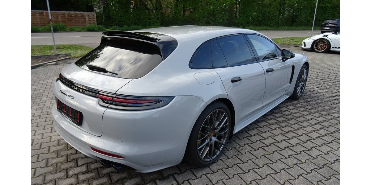 Porsche Panamera GTS Sport Turismo*Keramik,21´´Alu,Standh 148.000 km 63.850 &euro; Schorndorf 73614