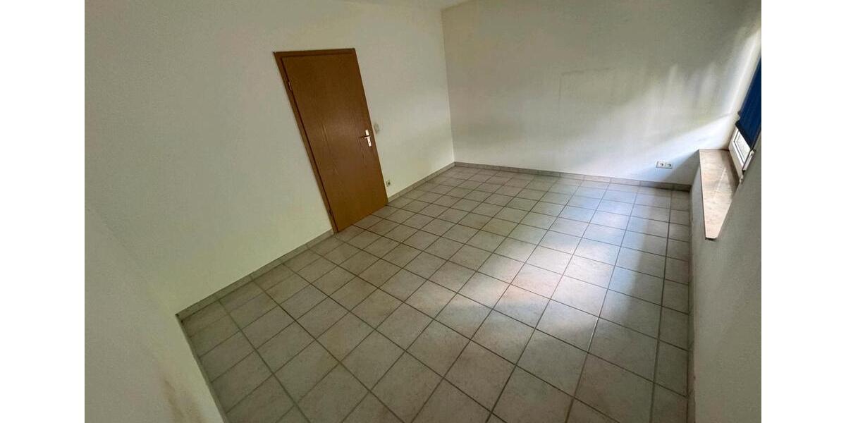 Hochparterre Göppingen Bruckwasen - 4 Zimmer, 122 m&sup2;, 1.250&euro; | Angebot:26515865