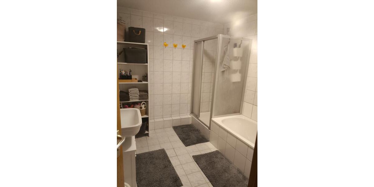 Etagenwohnung Grabenstetten - 3 Zimmer, 80 m&sup2;, 850&euro; | Angebot:24977512