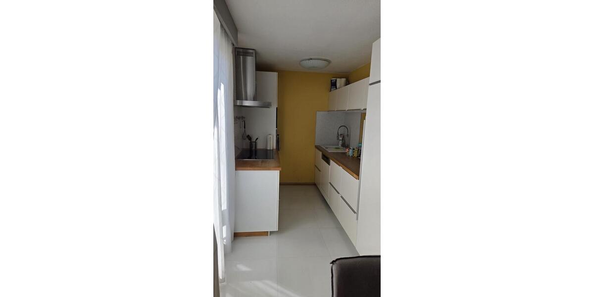 Erdgeschoßwohnung Weinstadt - 6 Zimmer, 135 m&sup2;, 4.500&euro; | Angebot:27583267