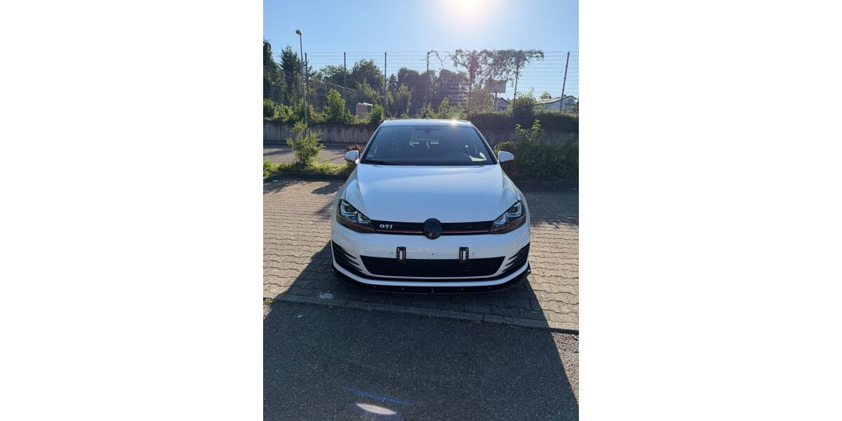 VW Golf 130.000 km 13.999 &euro; Esslingen am Neckar 73734