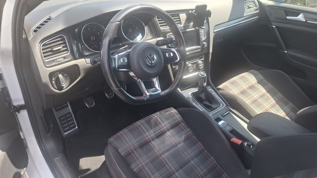 VW Golf 152.000 km 11.999 &euro; Essingen 73457