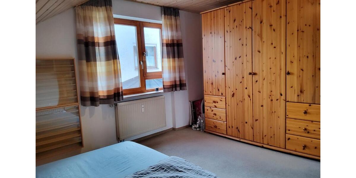 Dachgeschoßwohnung Bad Boll - 3 Zimmer, 76 m&sup2;, 299.000&euro; | Angebot:26972559