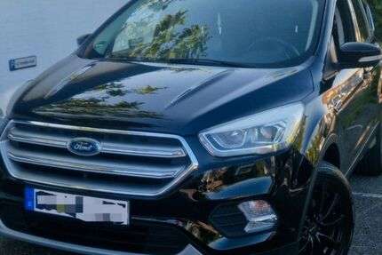 Ford Kuga 130.500 km 7.500 &euro; Esslingen 73734