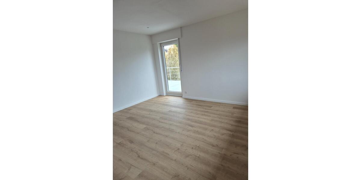 Einfamilienhaus Schorndorf - 6 Zimmer, 150 m&sup2;, 1.800&euro; | Angebot:25765684