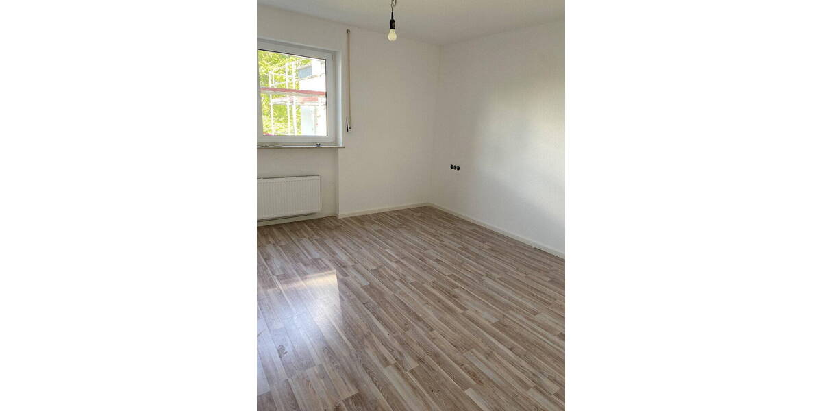 Etagenwohnung Uhingen - 4 Zimmer, 130 m&sup2;, 1.500&euro; | Angebot:26237436