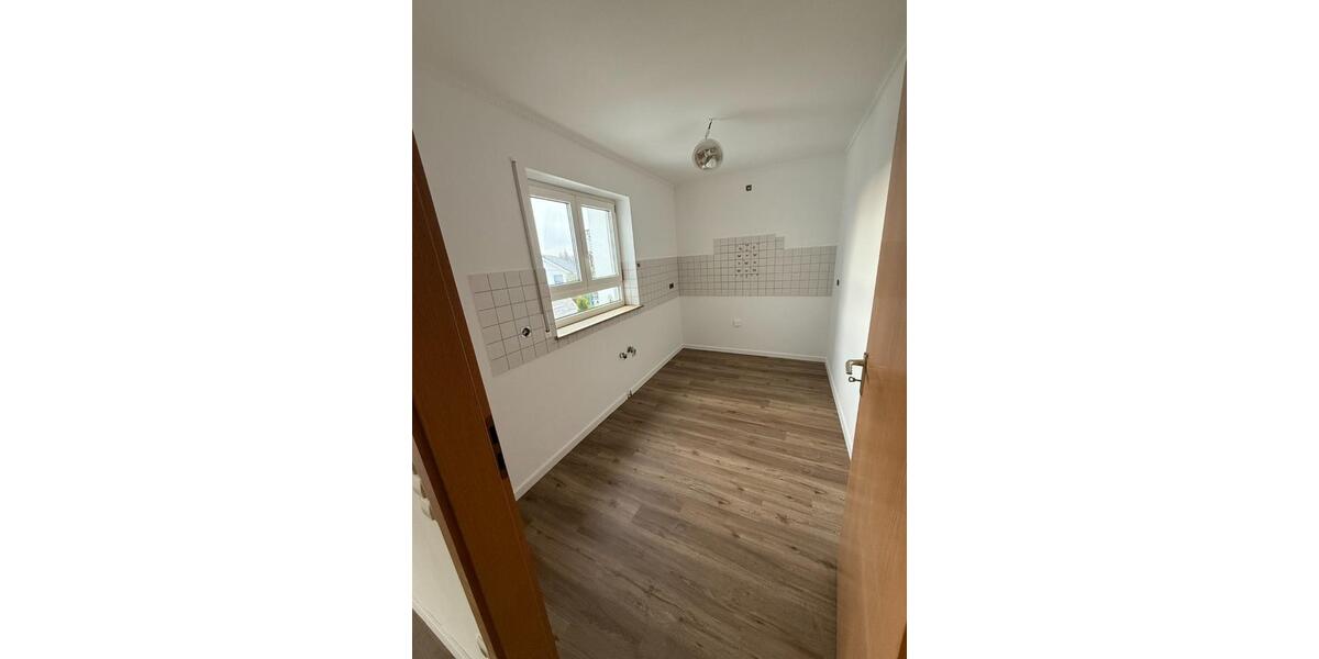 Etagenwohnung Eislingen (Fils) - 3.5 Zimmer, 81 m&sup2;, 1.050&euro; | Angebot:25100863