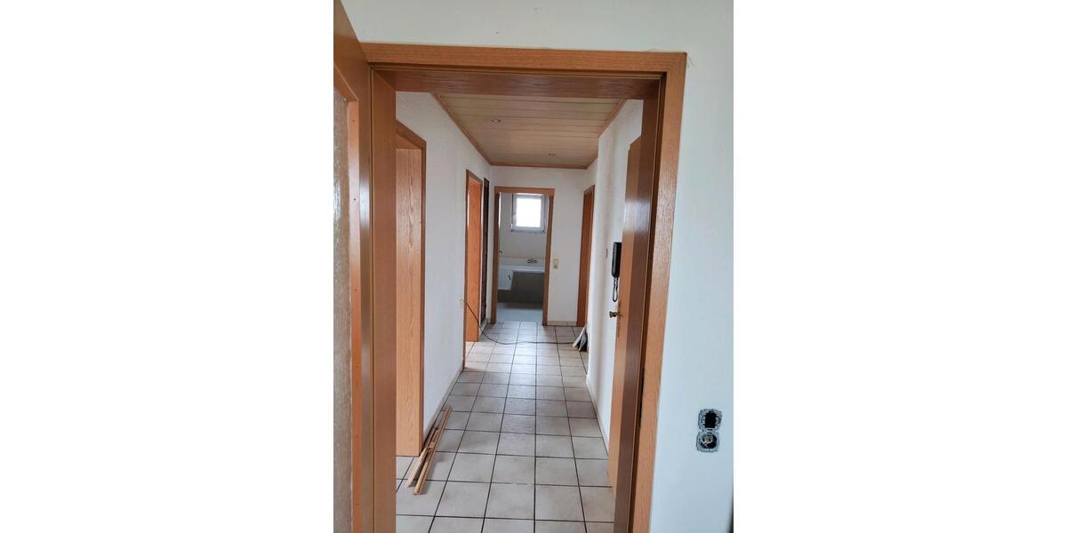 Etagenwohnung Mutlangen - 3 Zimmer, 74 m&sup2;, 650&euro; | Angebot:25838284