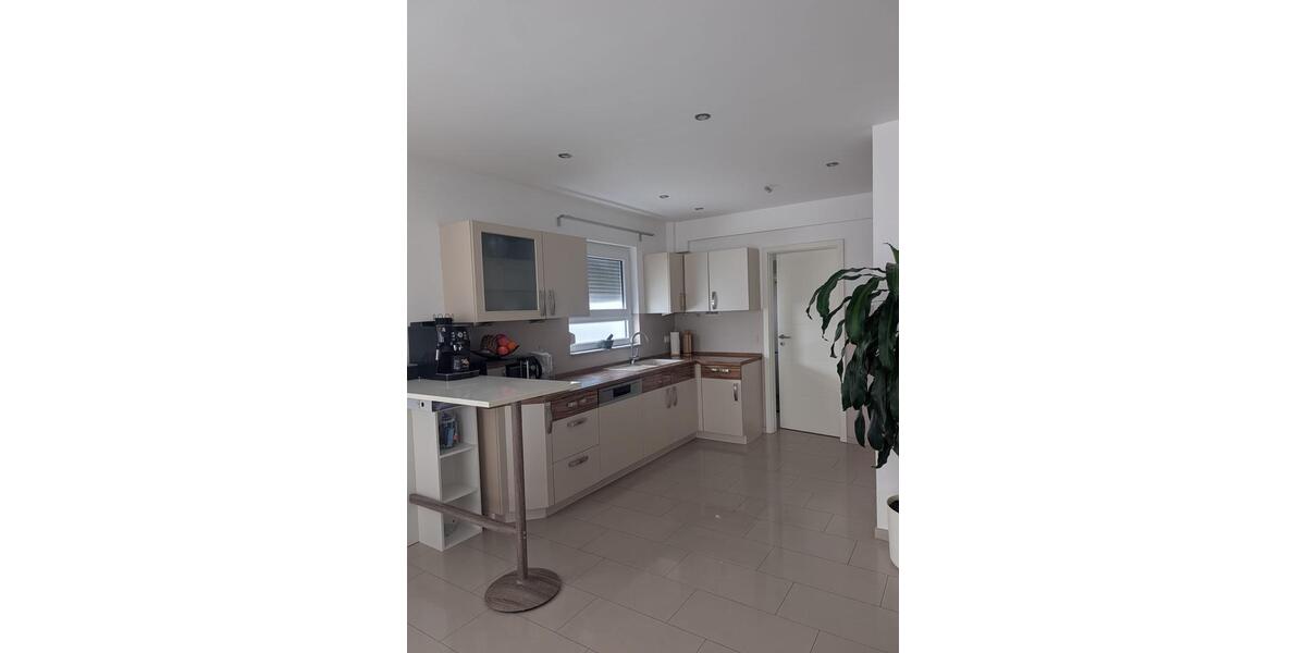 Etagenwohnung Göppingen - 3 Zimmer, 105 m&sup2;, 1.350&euro; | Angebot:25457016