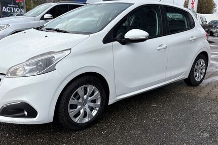 Peugeot 208 217.500 km 5.490 &euro; Fellbach - Stuttgart 70736
