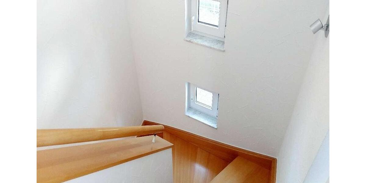 Einfamilienhaus Eislingen (Fils) - 5.5 Zimmer, 166 m&sup2;, 2.100&euro; | Angebot:26438109