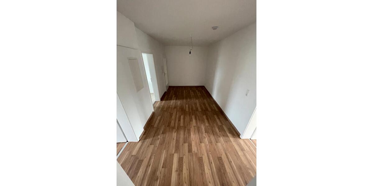 Etagenwohnung Gingen an der Fils - 3 Zimmer, 80 m&sup2;, 950&euro; | Angebot:26019850