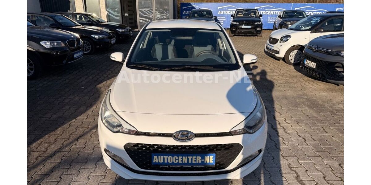 Hyundai i20 77.800 km 8.500 &euro; Kirchheim Unter Teck 73230
