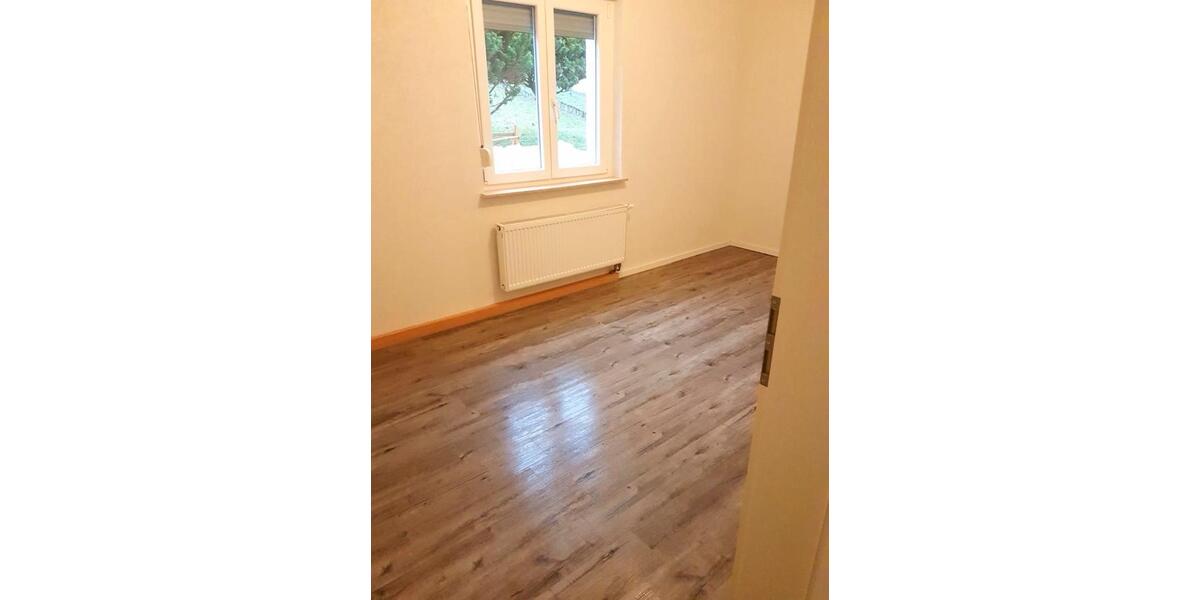 Etagenwohnung Göppingen Bruckwasen - 3 Zimmer, 75 m&sup2;, 1.000&euro; | Angebot:25993648