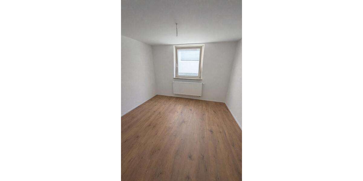 Einfamilienhaus Wiesensteig - 4.5 Zimmer, 102 m&sup2;, 1.100&euro; | Angebot:26348517