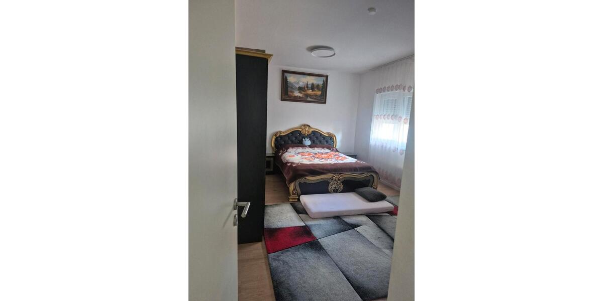 Erdgeschoßwohnung Göppingen Bruckwasen - 4.5 Zimmer, 134 m&sup2;, 370.000&euro; | Angebot:25843724