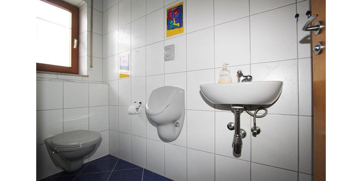 Dachgeschoßwohnung Durlangen - 4.5 Zimmer, 100 m&sup2;, 750&euro; | Angebot:24847917