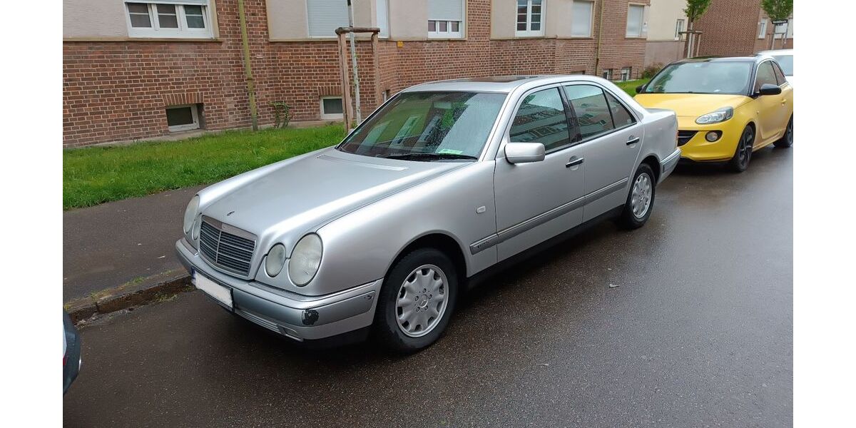 Mercedes-Benz E 230 204.000 km 3.000 &euro; Gerstetten 89547