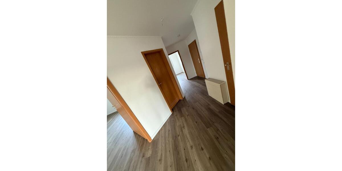 Etagenwohnung Eislingen (Fils) - 3.5 Zimmer, 81 m&sup2;, 1.050&euro; | Angebot:25100863