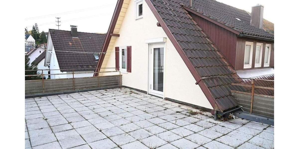 Einfamilienhaus Bad Urach - 5 Zimmer, 143 m&sup2;, 375.000&euro; | Angebot:25804260