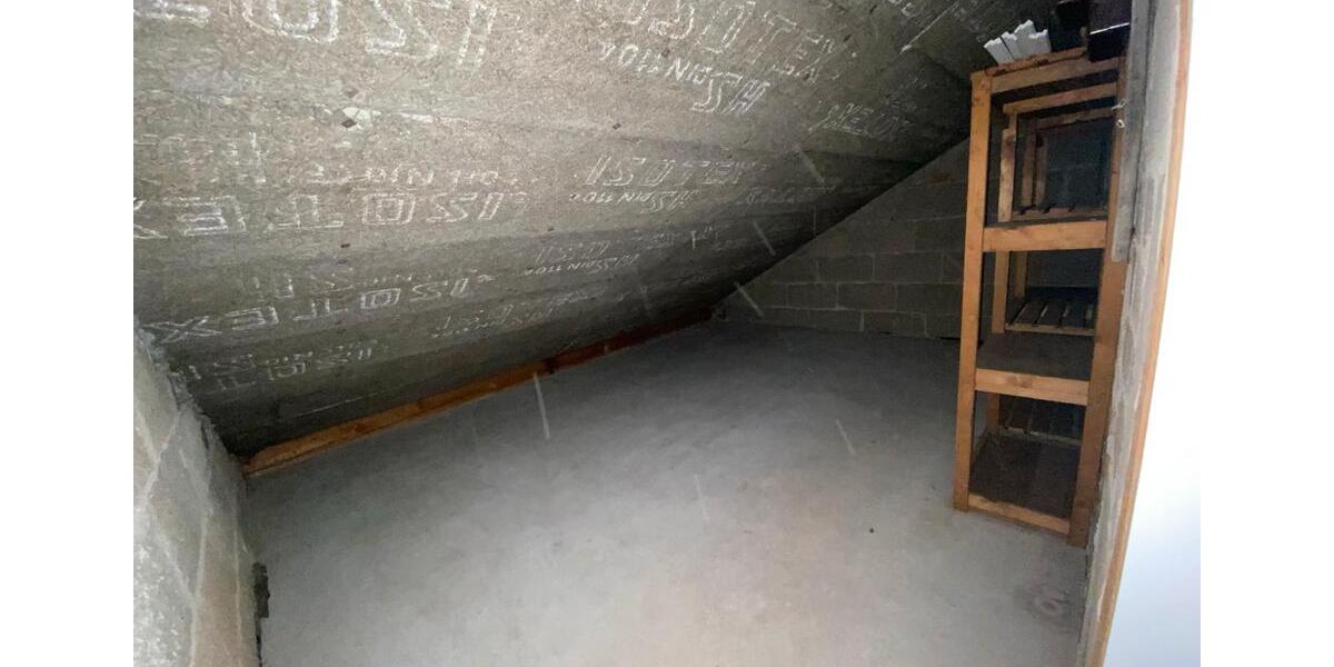 Dachgeschoßwohnung Weinstadt - 2 Zimmer, 60 m&sup2;, 1.000&euro; | Angebot:25635548