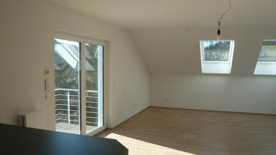 Dachgeschoßwohnung Deggingen - 3 Zimmer, 90 m&sup2;, 990&euro; | Angebot:25965645