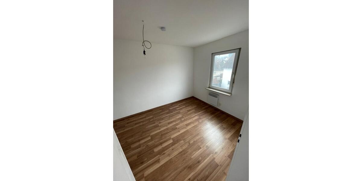 Etagenwohnung Gingen an der Fils - 3 Zimmer, 80 m&sup2;, 950&euro; | Angebot:26019850