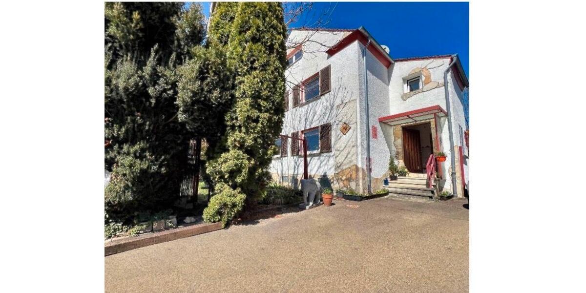 Einfamilienhaus Göppingen - 6 Zimmer, 130 m&sup2;, 420.000&euro; | Angebot:26945422