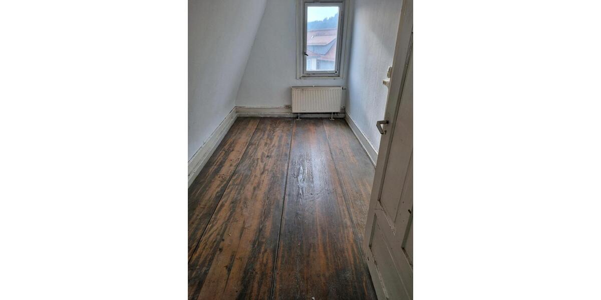 Dachgeschoßwohnung Schwäbisch Gmünd - 4 Zimmer, 120 m&sup2;, 900&euro; | Angebot:25963142