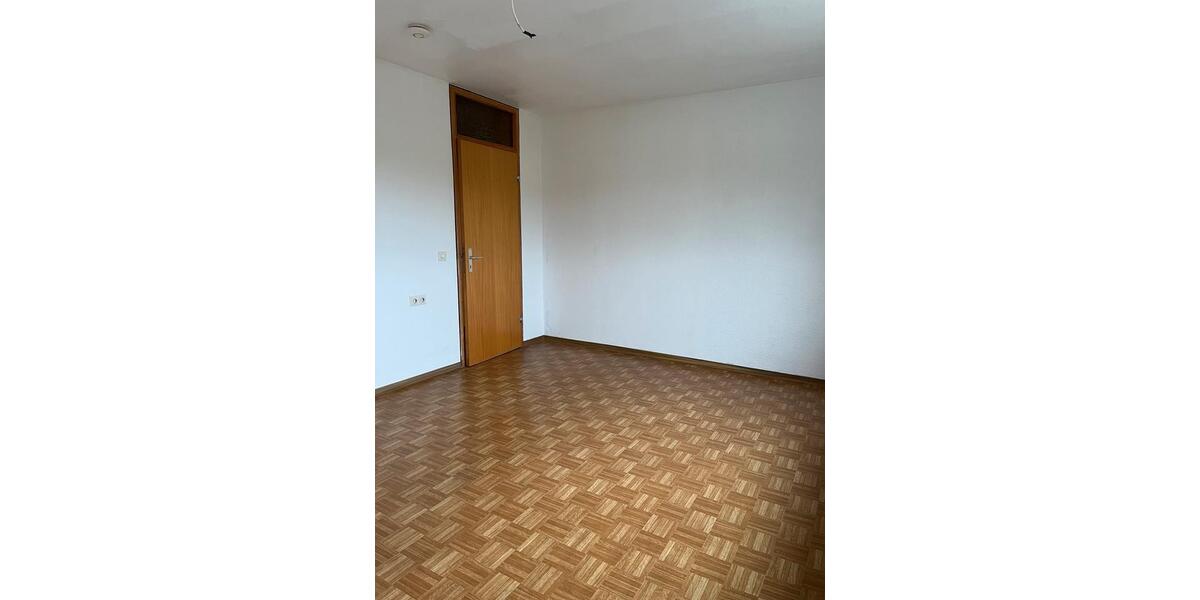 Etagenwohnung Kirchheim unter Teck - 3 Zimmer, 83 m&sup2;, 1.000&euro; | Angebot:24459732