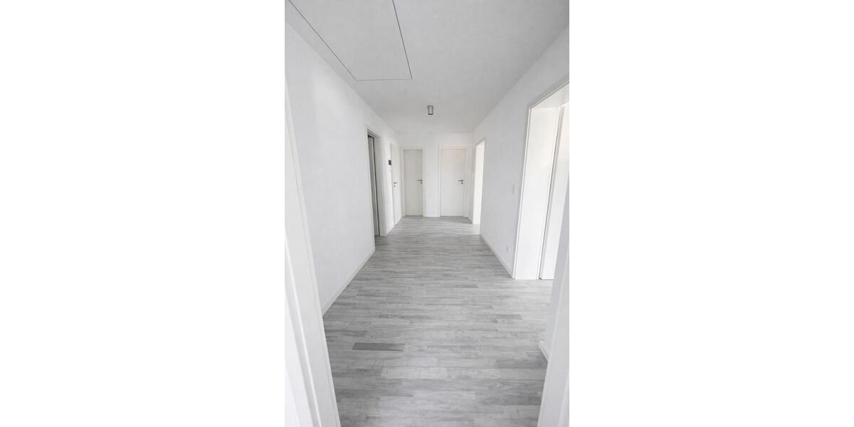 Etagenwohnung Esslingen am Neckar Pliensauvorstadt - 3 Zimmer, 20 m&sup2;, 1.400&euro; | Angebot:26019857