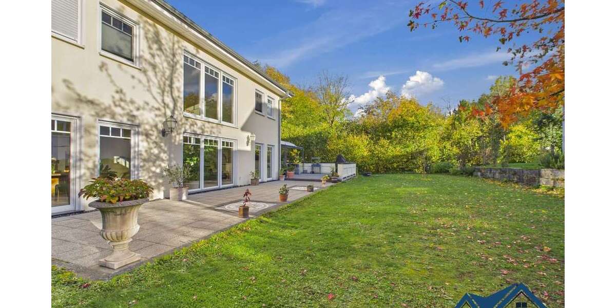 Einfamilienhaus Bad Boll - 8 Zimmer, 319 m&sup2;, 1.590.000&euro; | Angebot:23367751