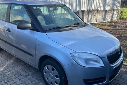 Skoda Fabia 89.698 km 2.450 &euro; Schorndorf 73614
