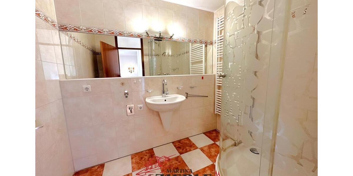 Etagenwohnung Eislingen (Fils) - 4.5 Zimmer, 104 m&sup2;, 1.090&euro; | Angebot:25720469