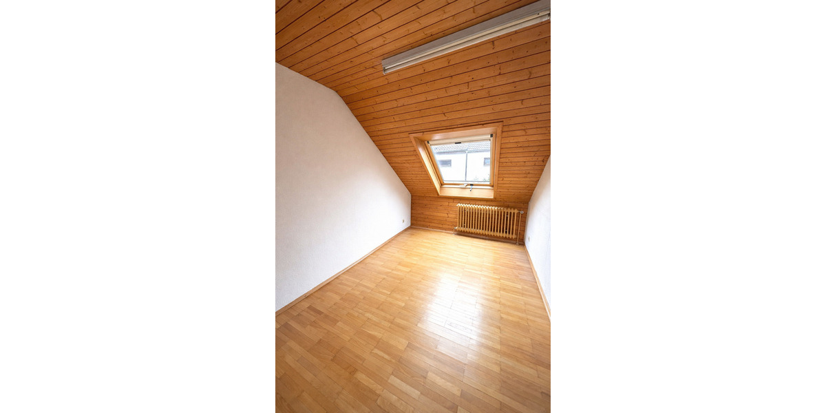 Mehrfamilienhaus, Wohnhaus Wolfschlugen - 5 Zimmer, 100 m&sup2;, 485.000&euro; | Angebot:25694262