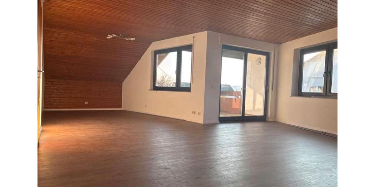 Dachgeschoßwohnung Göppingen Faurndau - 3 Zimmer, 94 m&sup2;, 1.000&euro; | Angebot:26074695