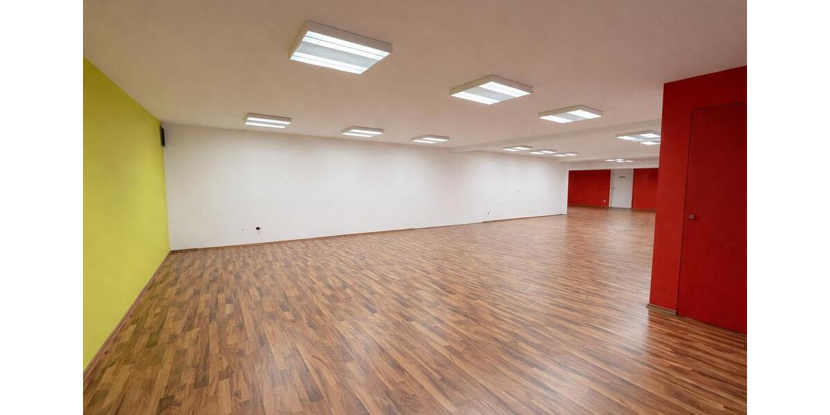 Gewerbeobjekt Göppingen - 3.950&euro; | Angebot:25383474