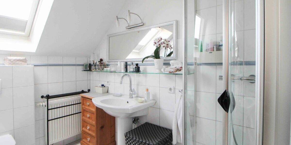 Mehrfamilienhaus, Wohnhaus Wolfschlugen - 5 Zimmer, 779.000&euro; | Angebot:25938970